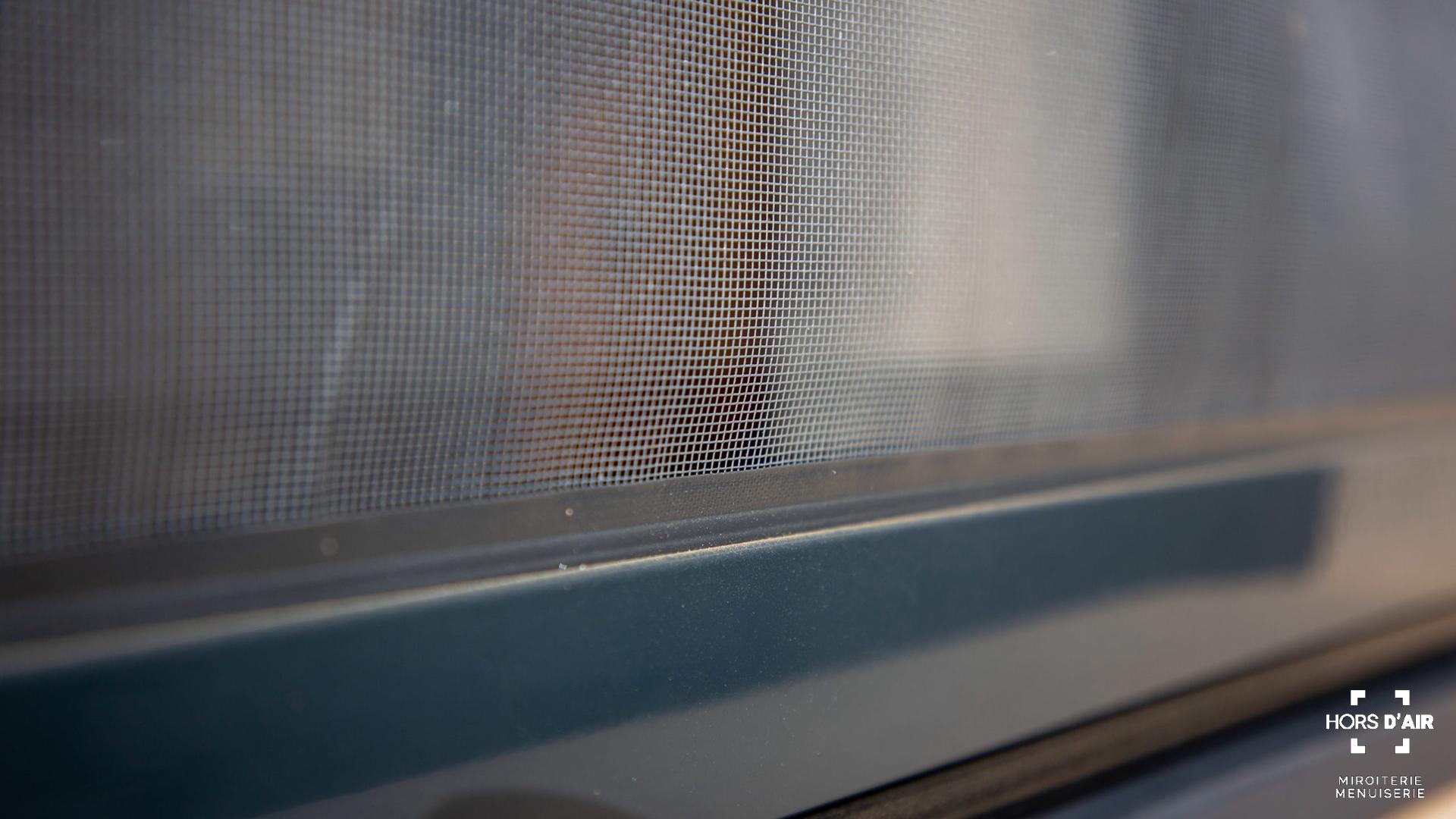 Menuiserie Hors d'Air Toulouse moustiquaire intégrée