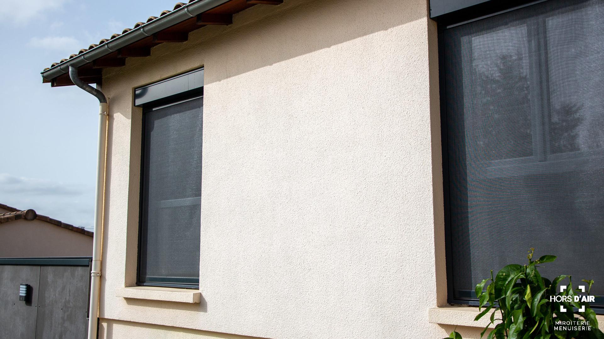Menuiserie Hors d'Air Toulouse moustiquaire intégrée