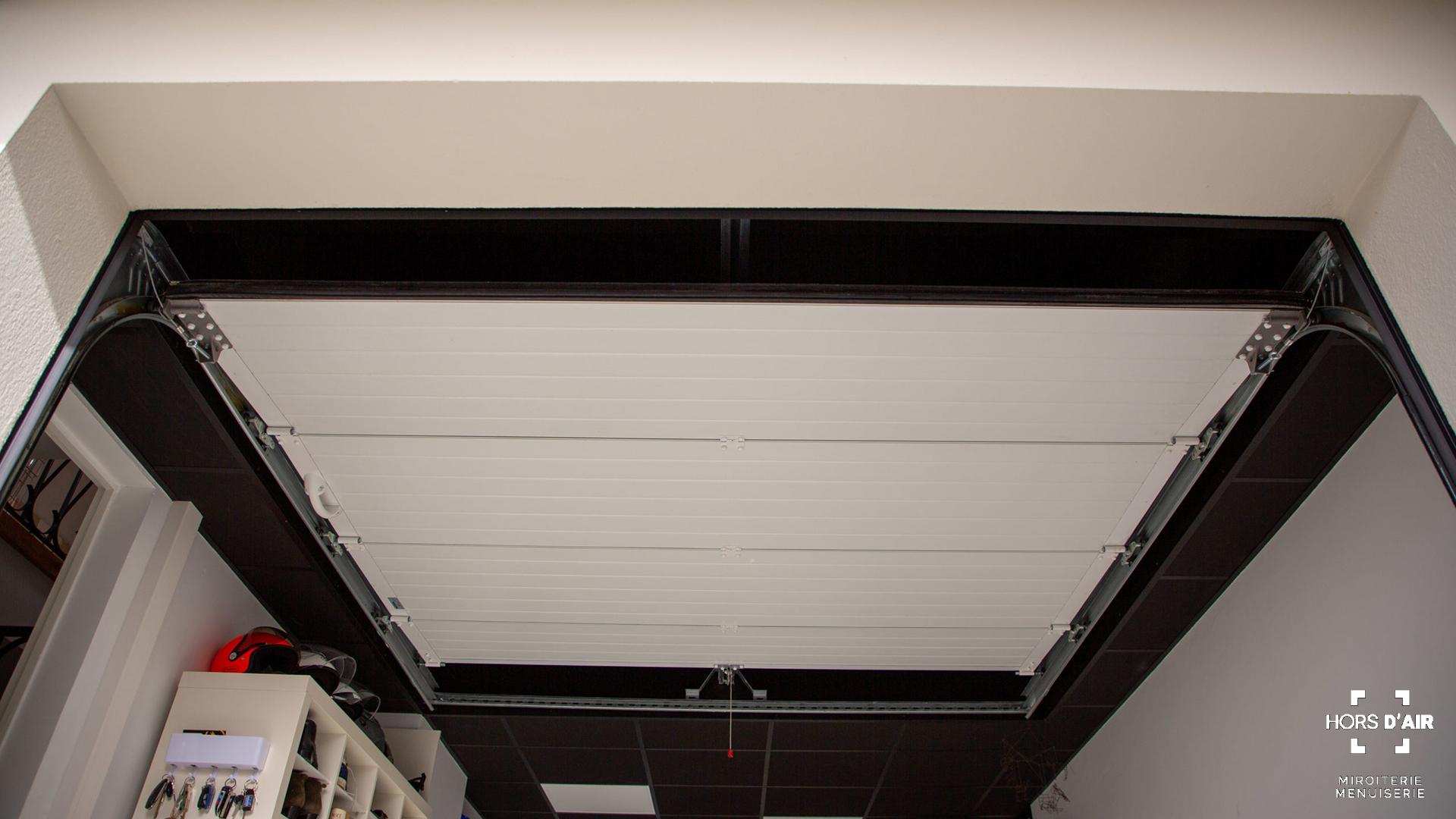 Menuiserie Hors d'Air Toulouse porte de garage aluminium