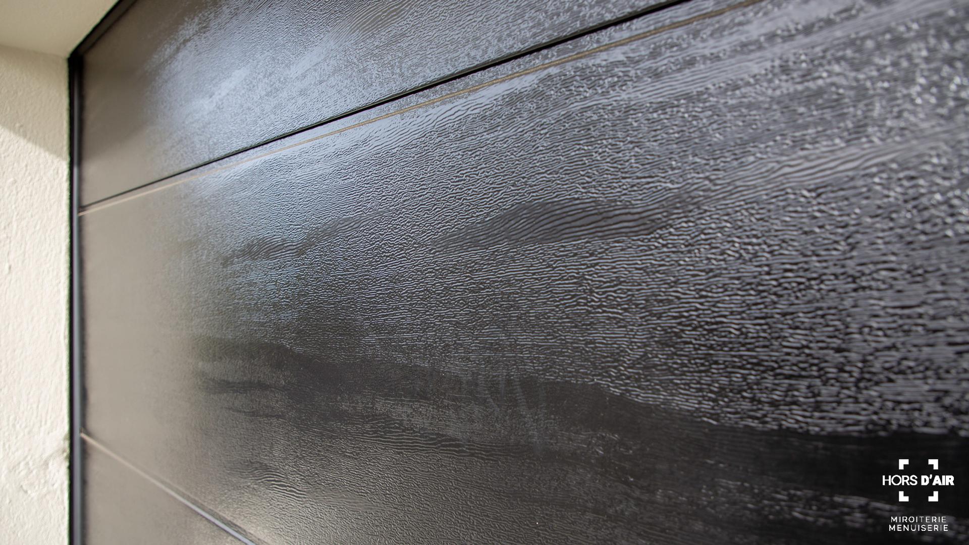 Menuiserie Hors d'Air Toulouse porte de garage aluminium