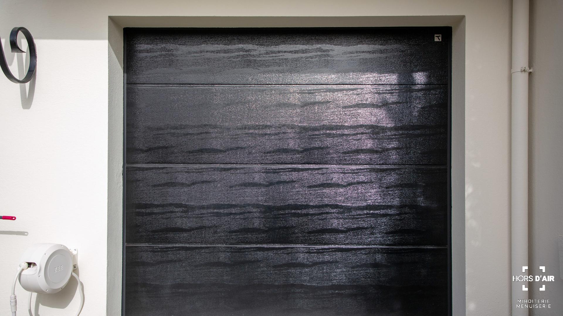 Menuiserie Hors d'Air Toulouse porte de garage aluminium