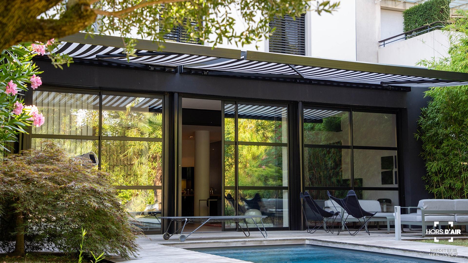 Store banne toulouse busca Hors d'Air